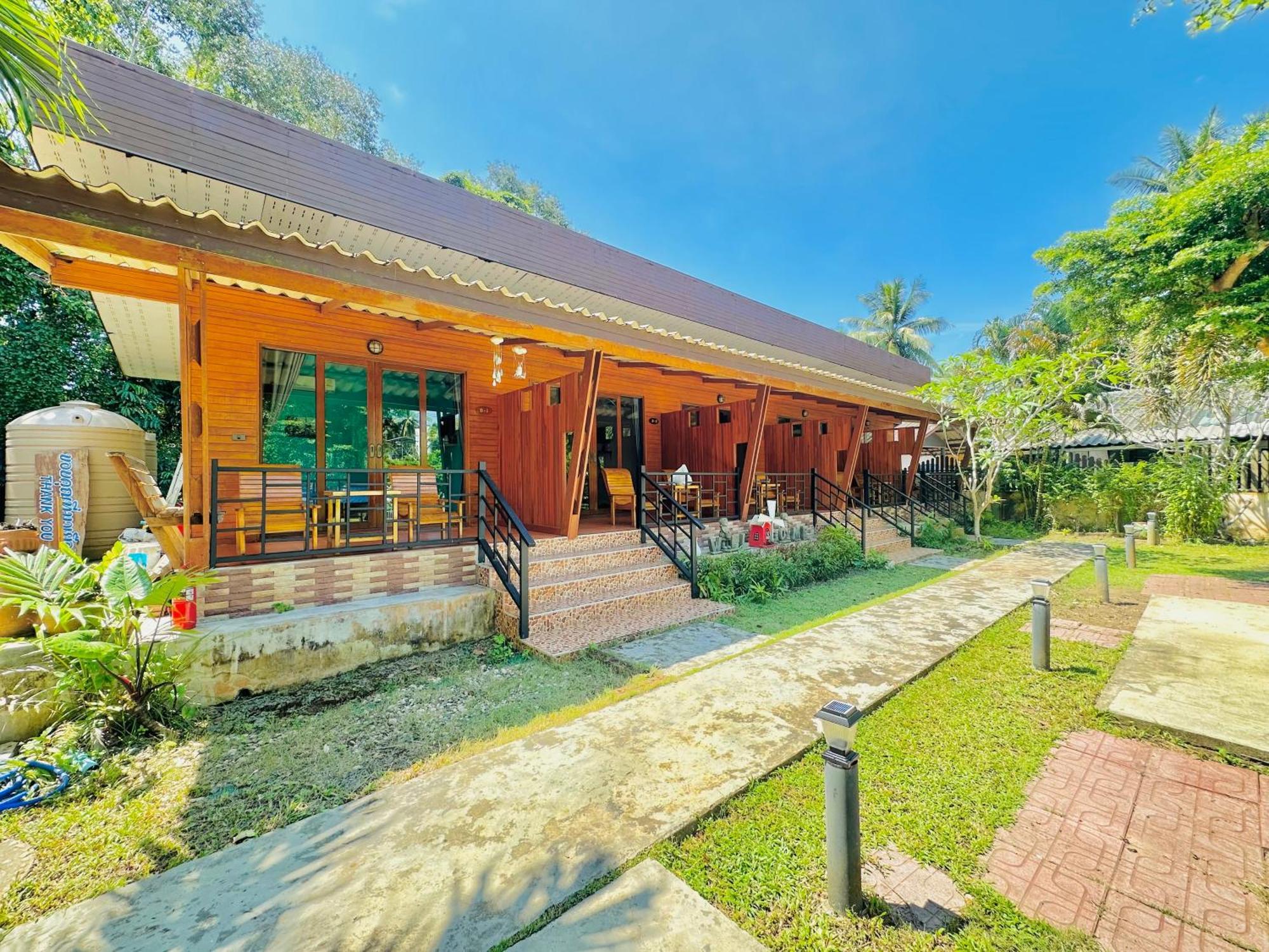 Aow Thai Homestay Ban Hin Dam 外观 照片